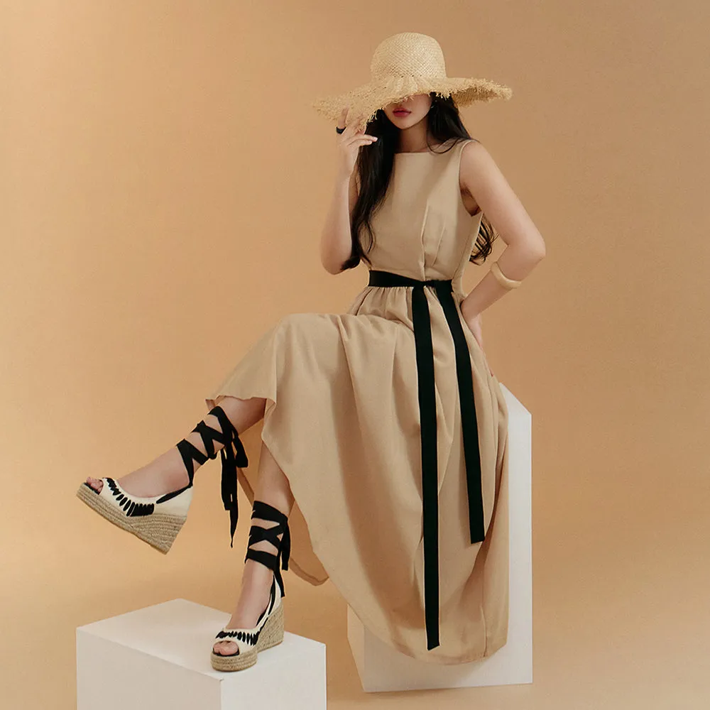 D4689 Sleeveless Strap Flare Midi Dress