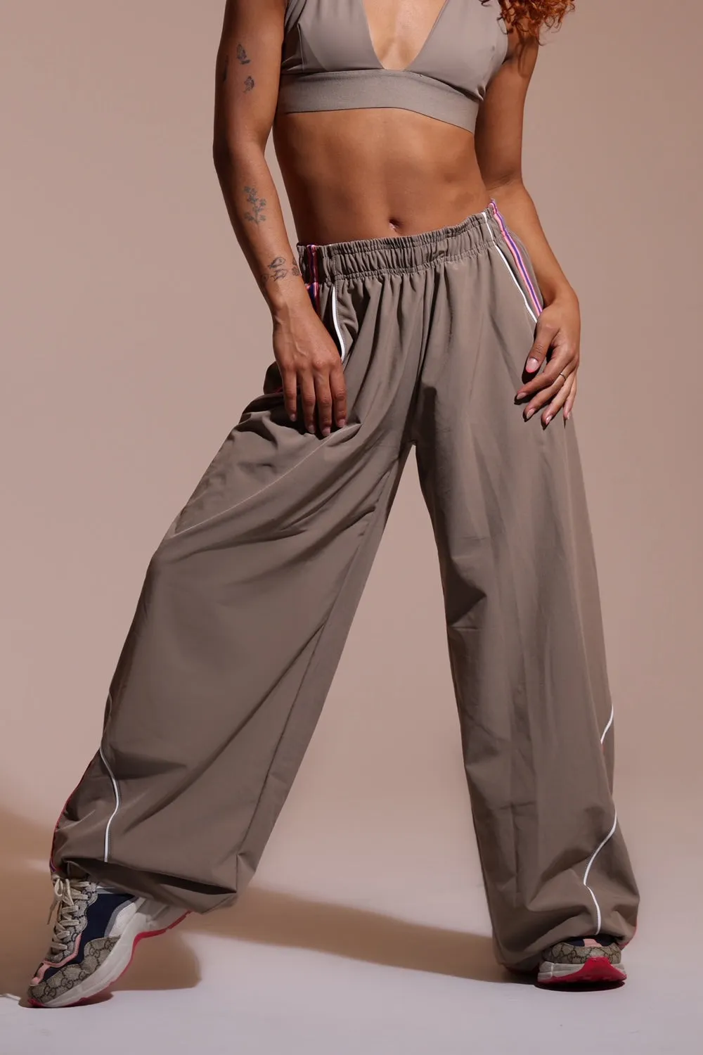 Disconnect Wide Leg Jogger - Dune