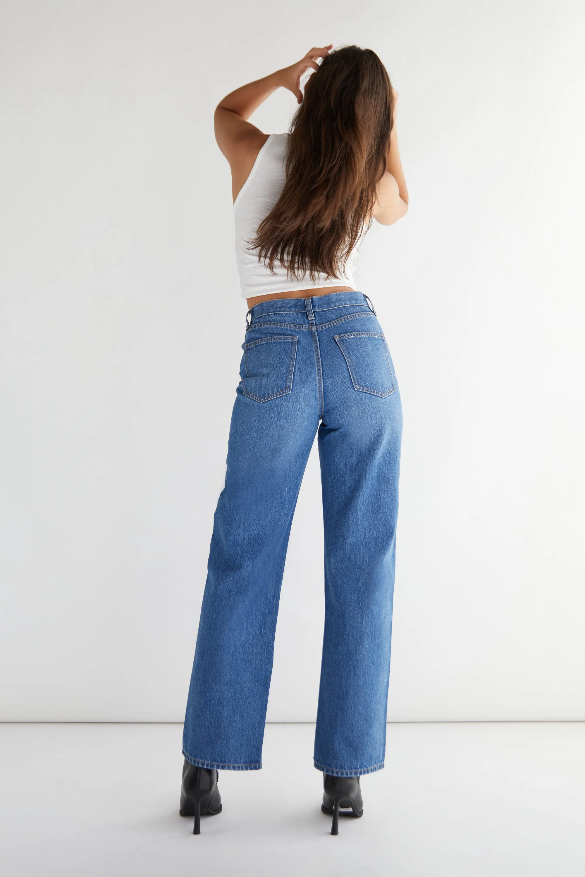 SPLIT HEM JEANS