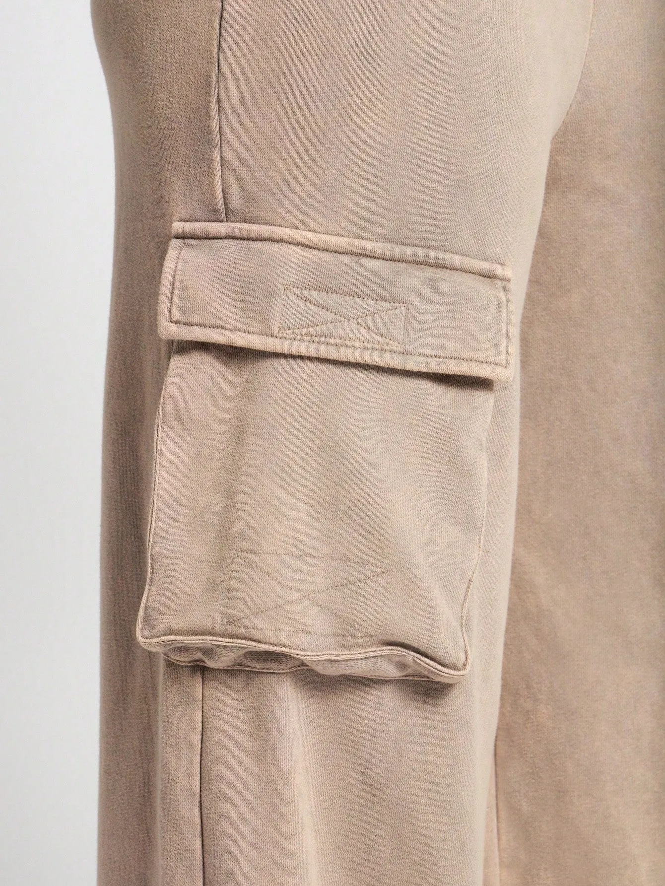 SUMWON WOMEN Cargo Pocket Wide Leg Sweatpant